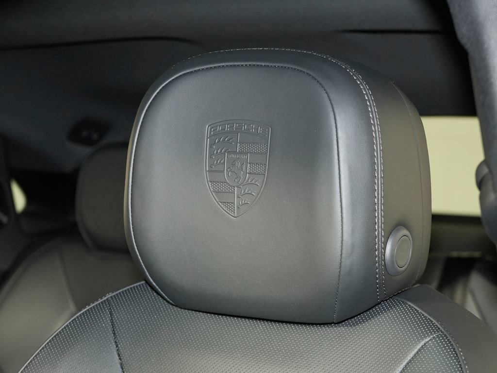 New 2026 Porsche Cayenne Coupe AWD/4WD image 19