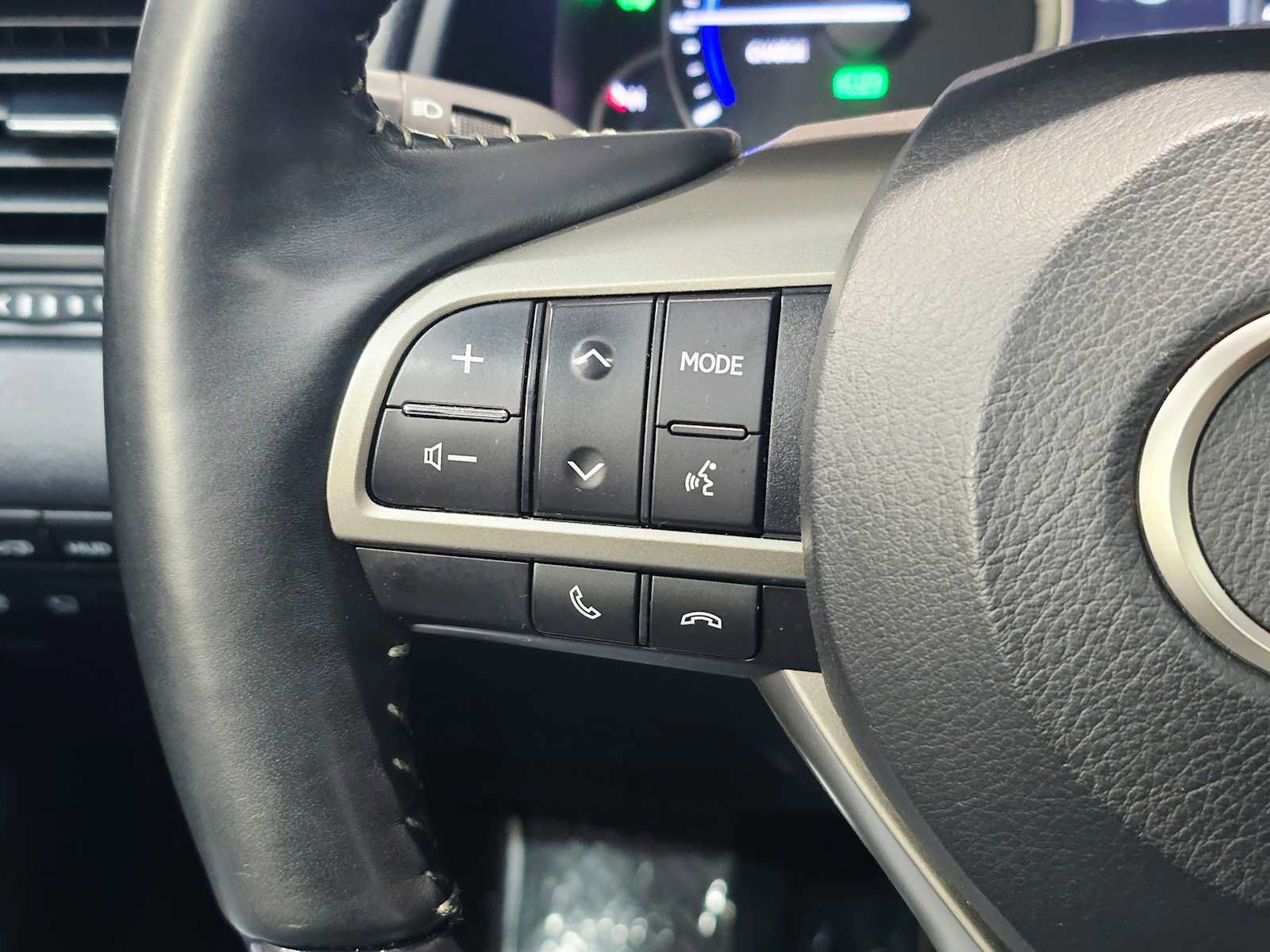 Used 2018 Lexus RX 450h AWD w/ Luxury Package image 20