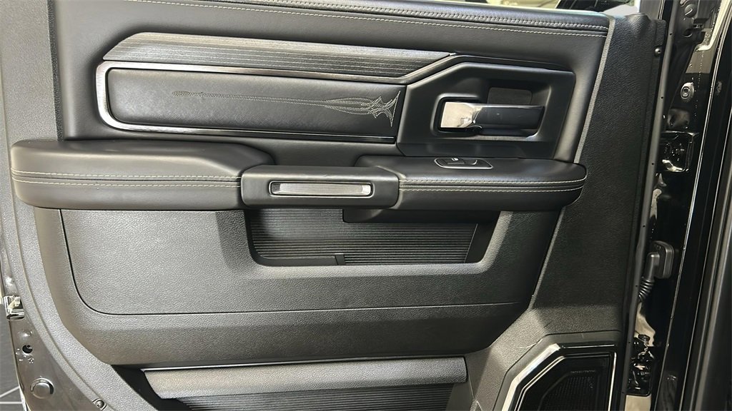 Used 2024 RAM 2500 Limited image 29
