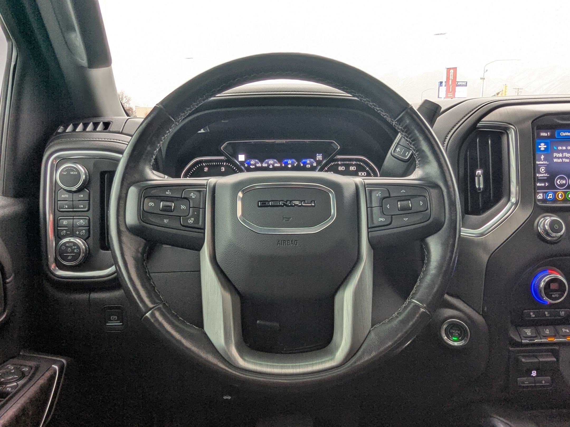 Used 2022 GMC Sierra 3500 Denali w/ Denali Ultimate Package image 17