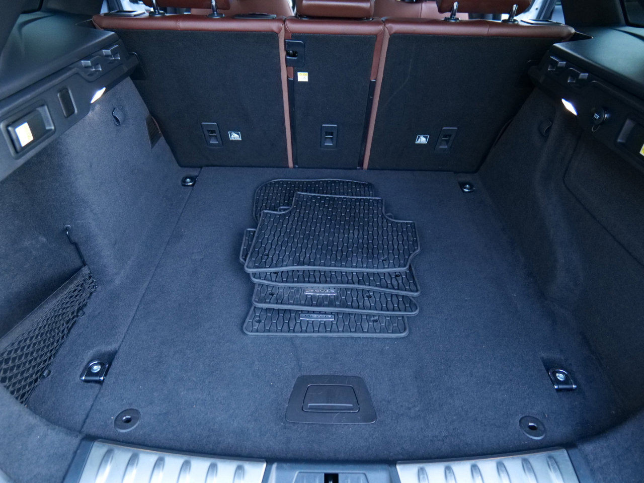 Used 2019 Jaguar F-PACE S image 59