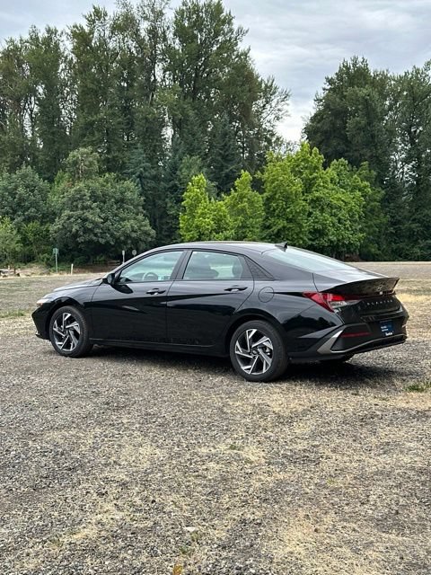 Certified 2025 Hyundai Elantra Sport FWD image 29