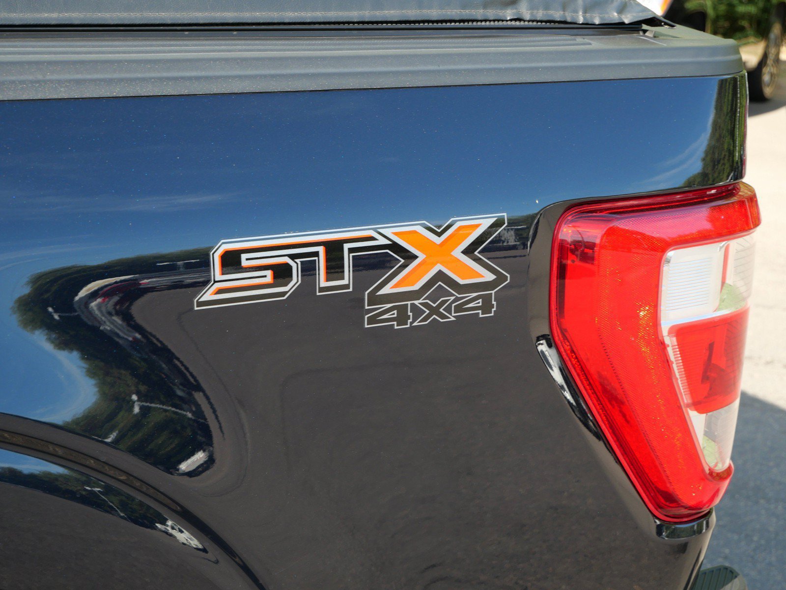 Used 2023 Ford F150 XL w/ STX Appearance Package AWD/4WD image 10