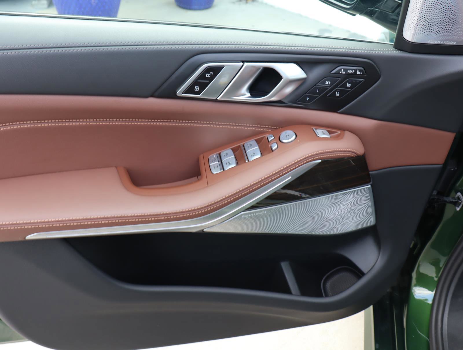 Used 2024 BMW X7 M60i w/ Executive Package image 16