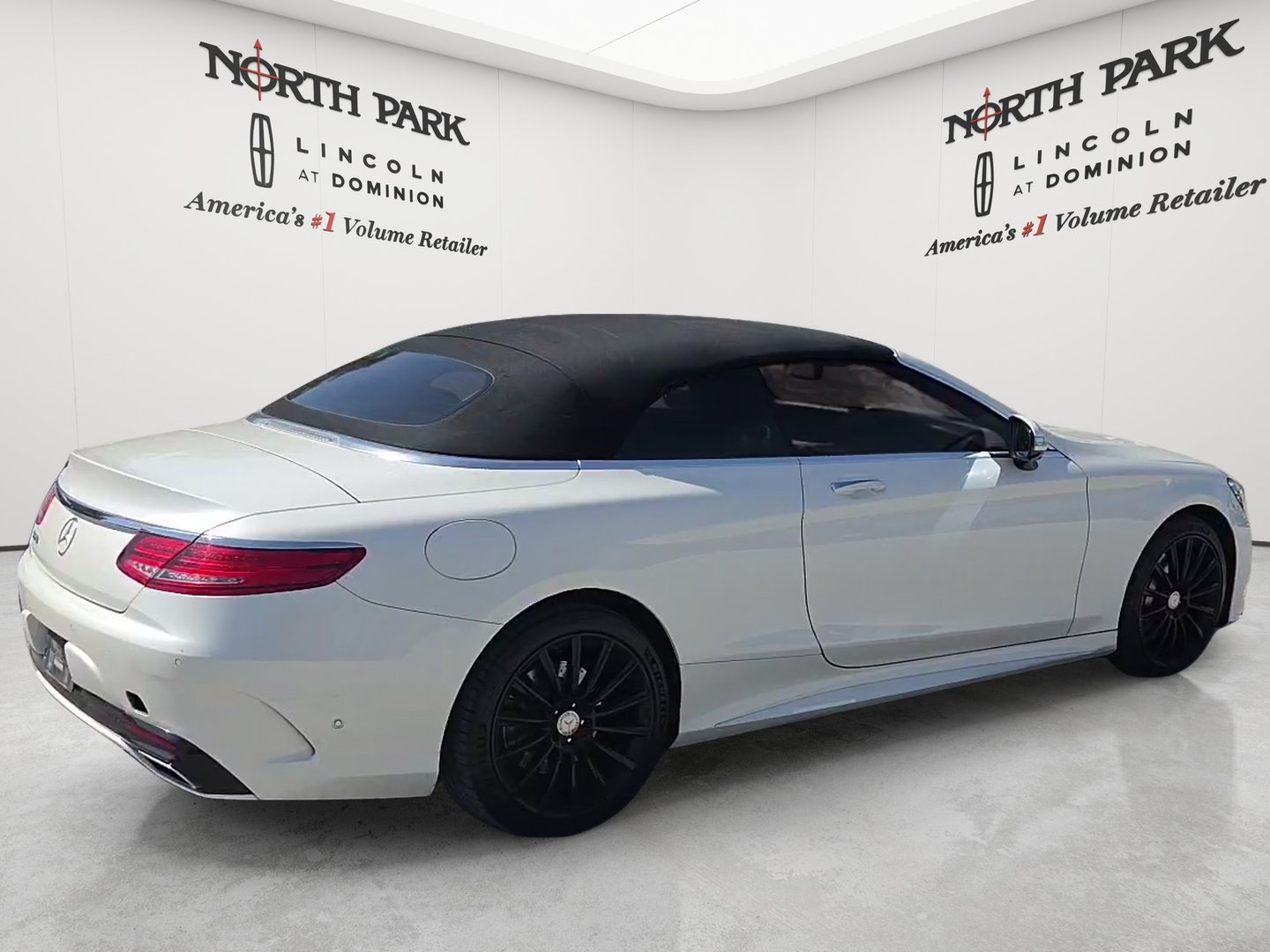 Used 2017 Mercedes-Benz S 550 Cabriolet image 5