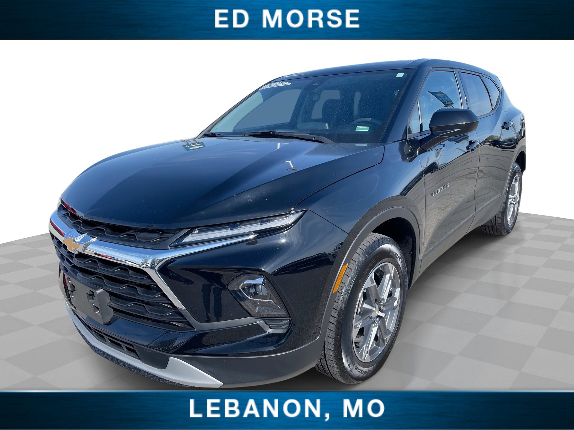 Used 2025 Chevrolet Blazer LT FWD image 1