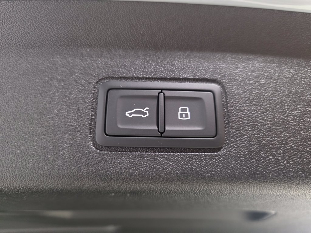New 2026 Audi Q3 quattro 2.0T AWD/4WD image 9