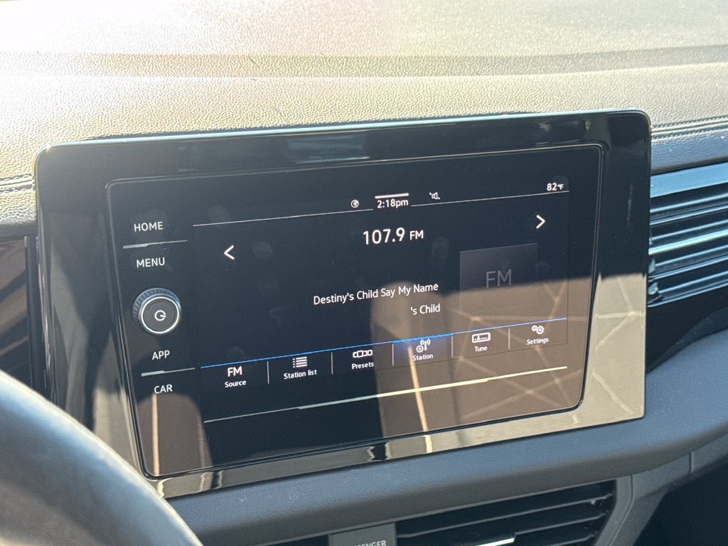 Used 2025 Volkswagen Jetta Sport FWD image 19