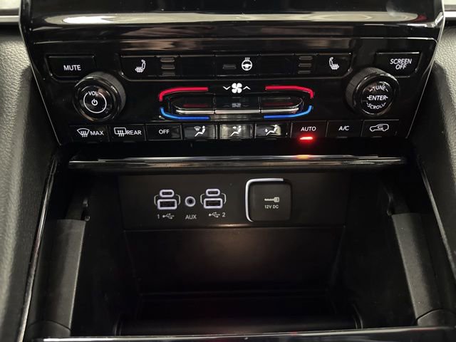 Used 2023 Jeep Grand Cherokee Limited image 44