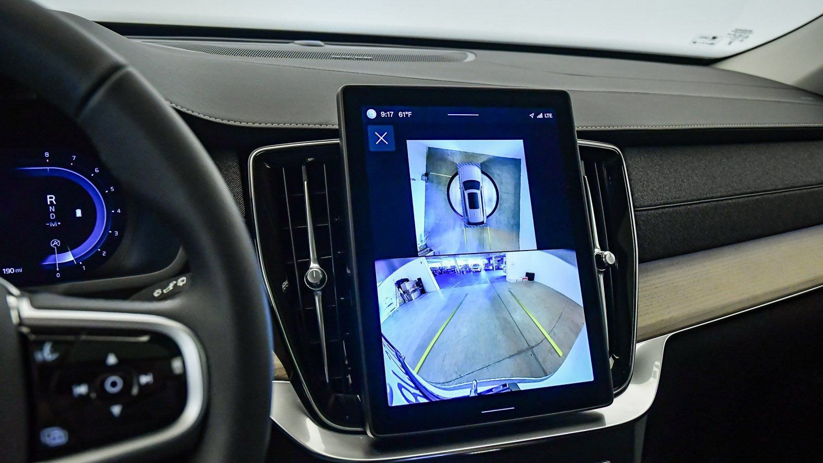 Certified 2025 Volvo XC90 B6 Plus w/ Protection Package Premier image 27