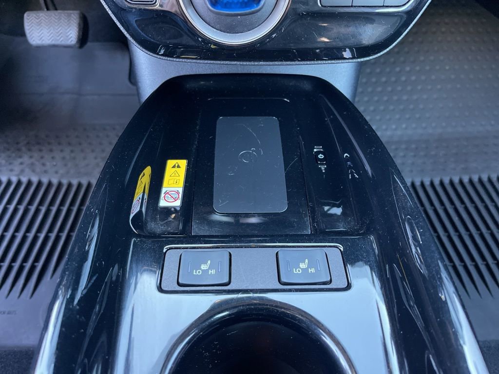 Used 2021 Toyota Prius Prime XLE image 16