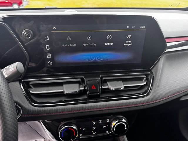 Used 2024 Chevrolet TrailBlazer RS w/ Driver Confidence Package image 17