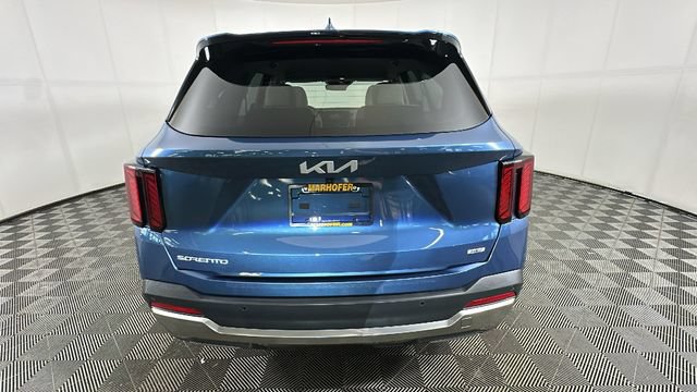 Used 2025 Kia Sorento EX AWD/4WD video 3