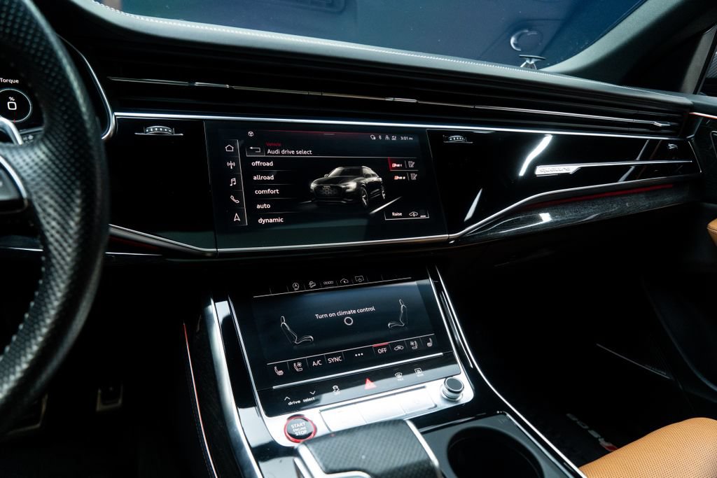 Used 2021 Audi RS Q8 w/ Carbon Optic Package AWD/4WD image 29