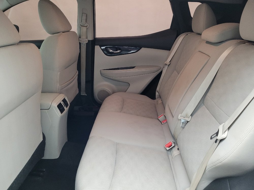 Used 2019 Nissan Rogue Sport SV w/ All-Weather Package image 18