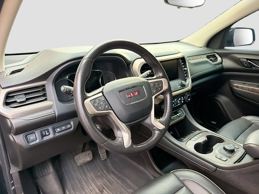 Used 2022 GMC Acadia Denali w/ Black Diamond Edition AWD/4WD image 9