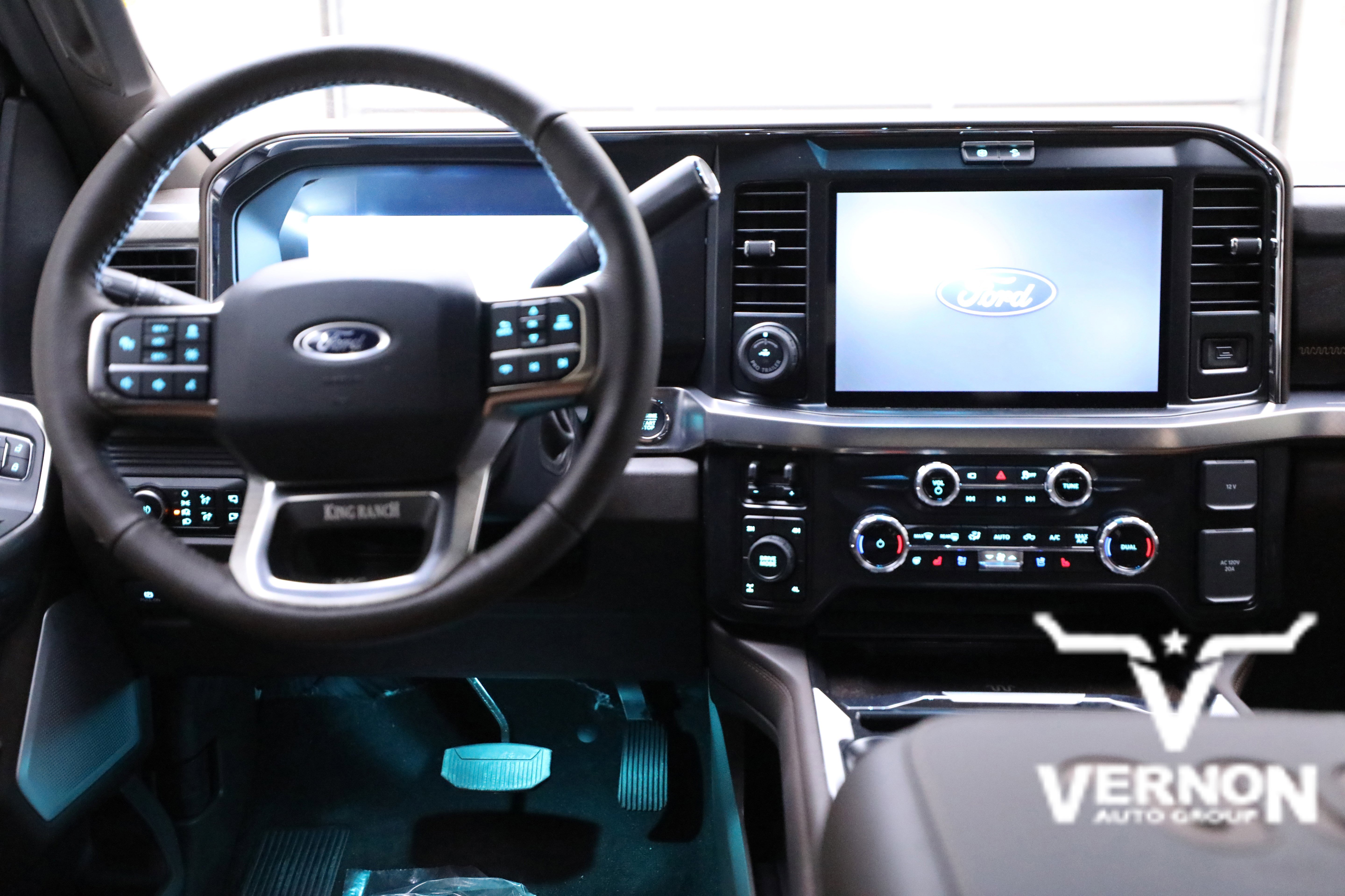 New 2026 Ford F350 King Ranch w/ FX4 Off-Road Package image 20