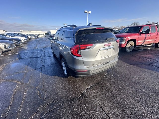 Used 2019 GMC Terrain SLE w/ Driver Convenience Package image 3