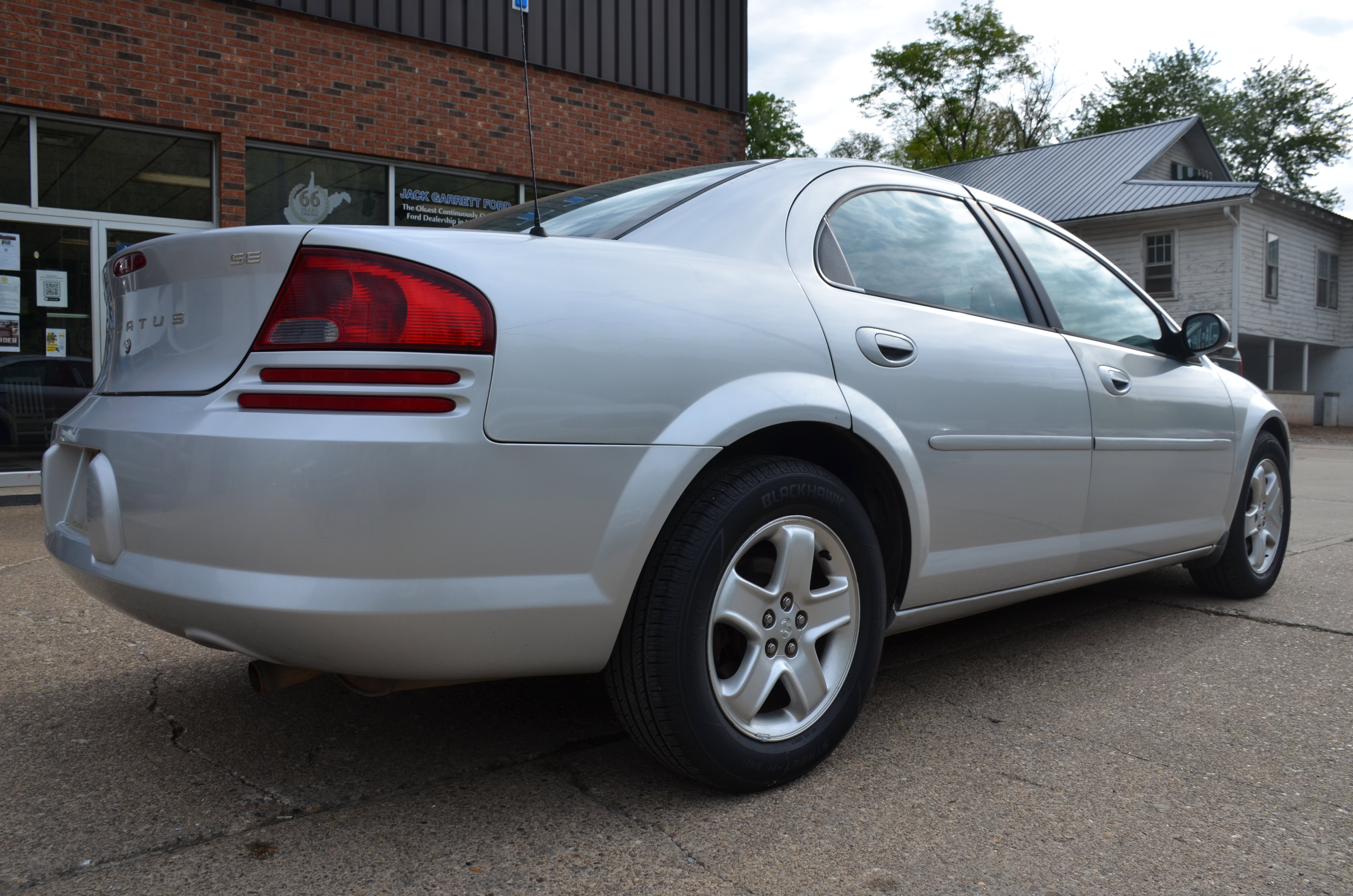 Used 2002 Dodge Stratus SE Plus FWD image 3