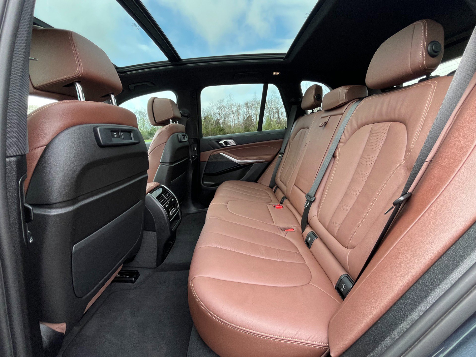 Used 2022 BMW X5 xDrive40i w/ M Sport Package image 22