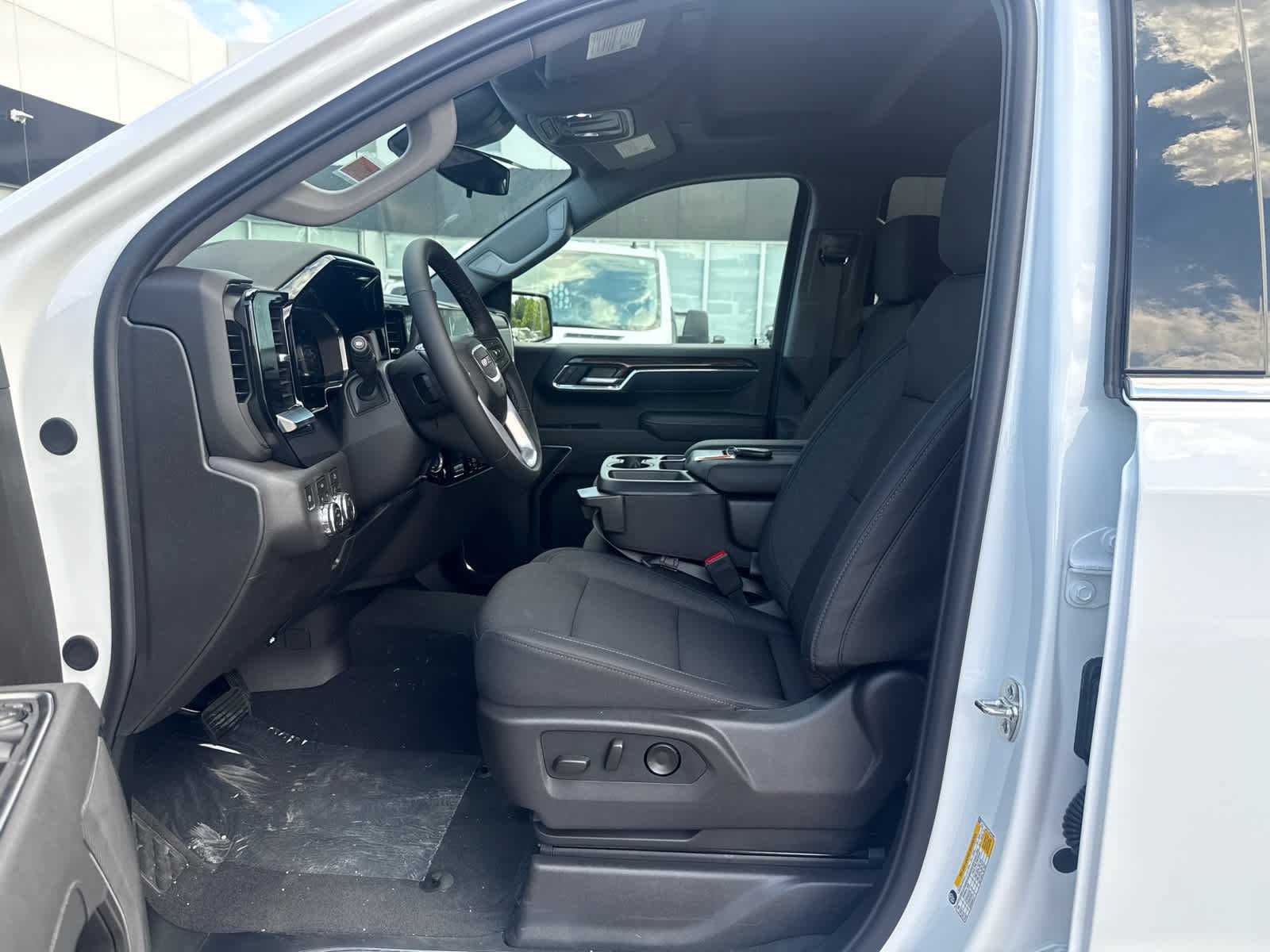 New 2026 GMC Sierra 1500 SLE AWD/4WD image 13