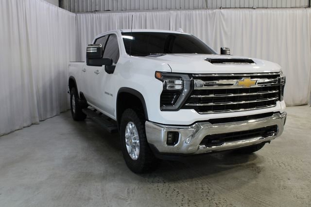 Used 2024 Chevrolet Silverado 2500 LTZ AWD/4WD image 37