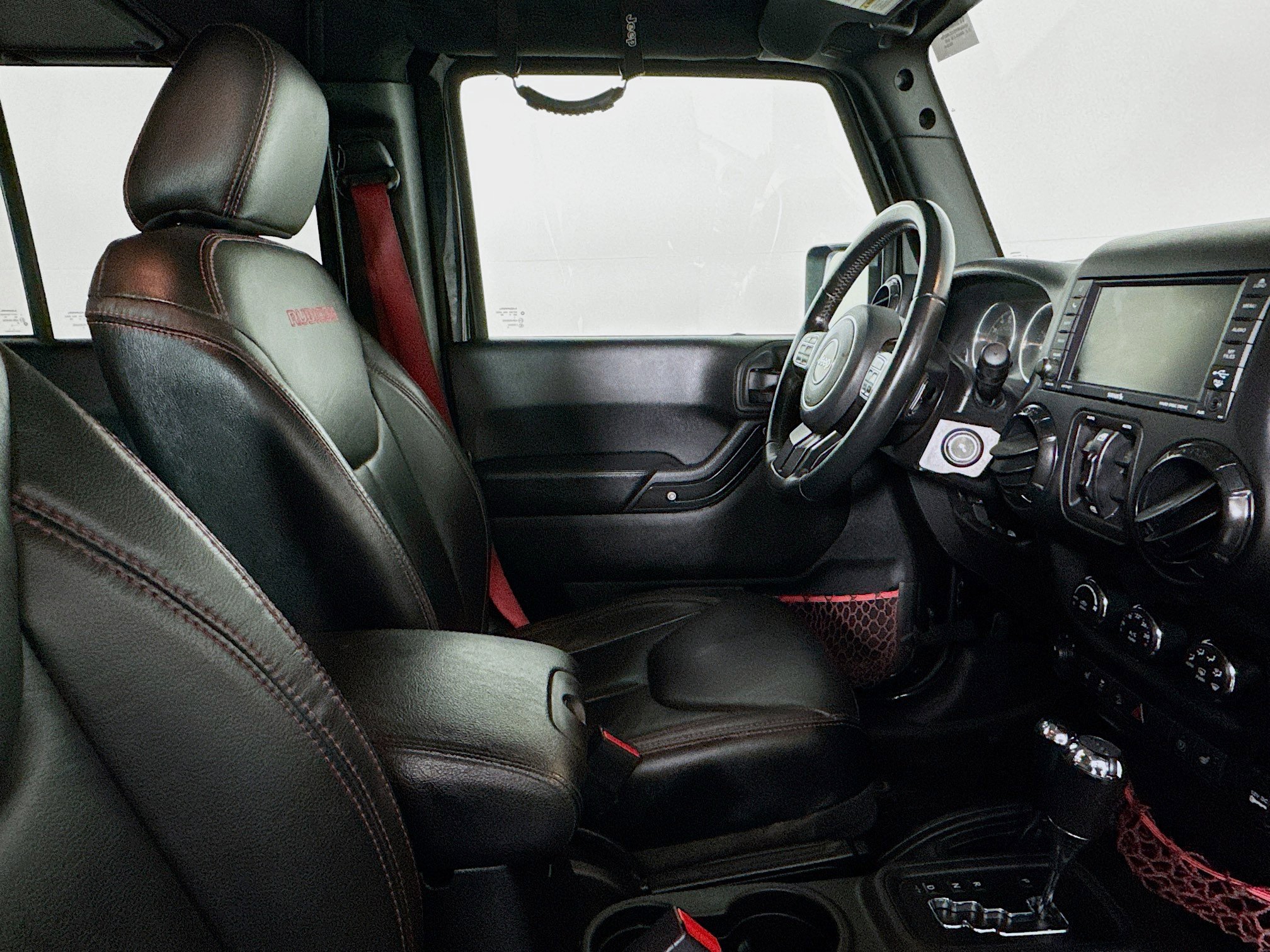 Used 2018 Jeep Wrangler Unlimited Rubicon w/ Connectivity Group image 26