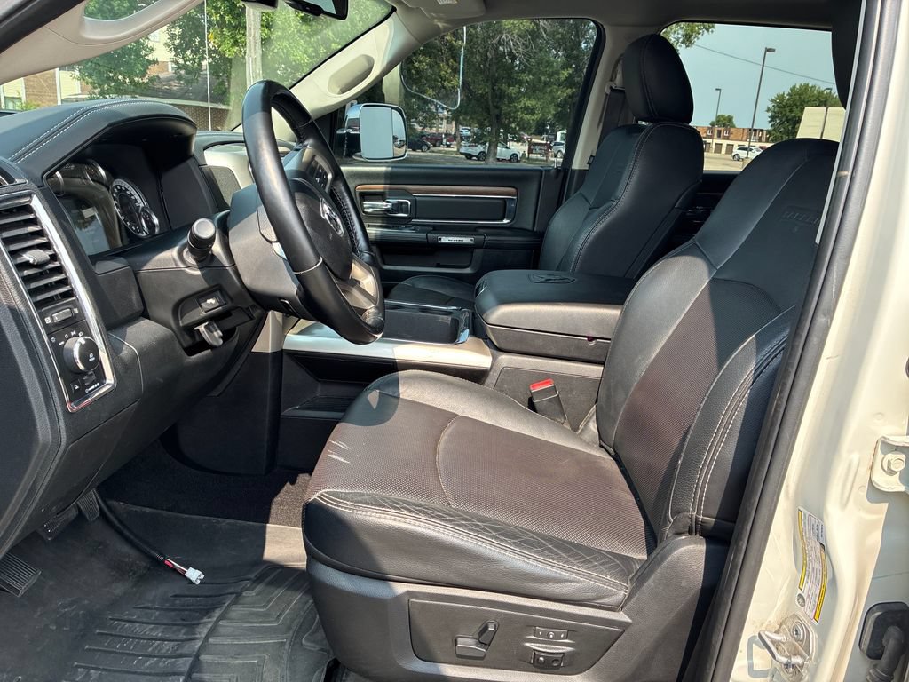 Used 2017 RAM 3500 Laramie w/ Snow Chief Group AWD/4WD image 10