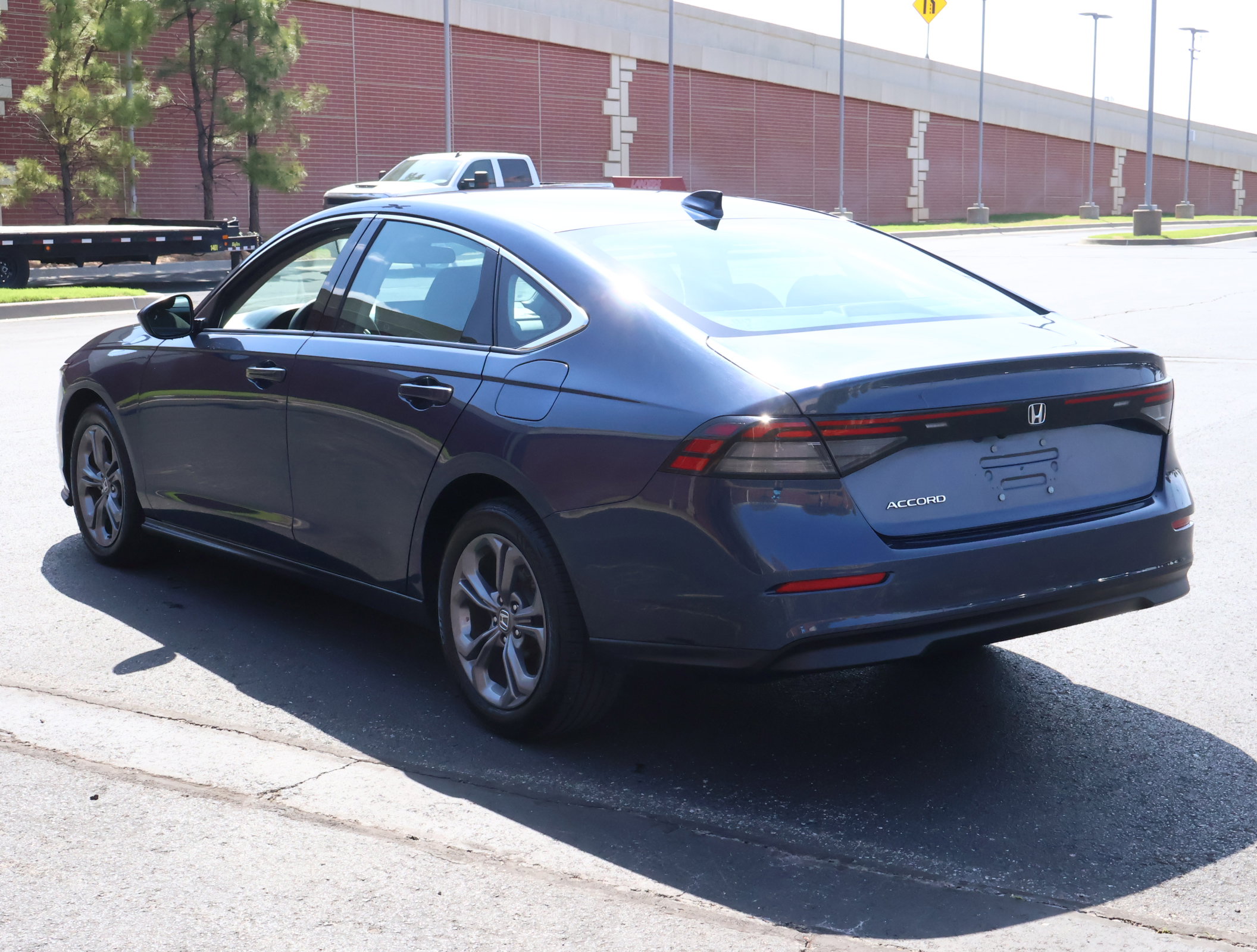 Used 2024 Honda Accord EX image 7