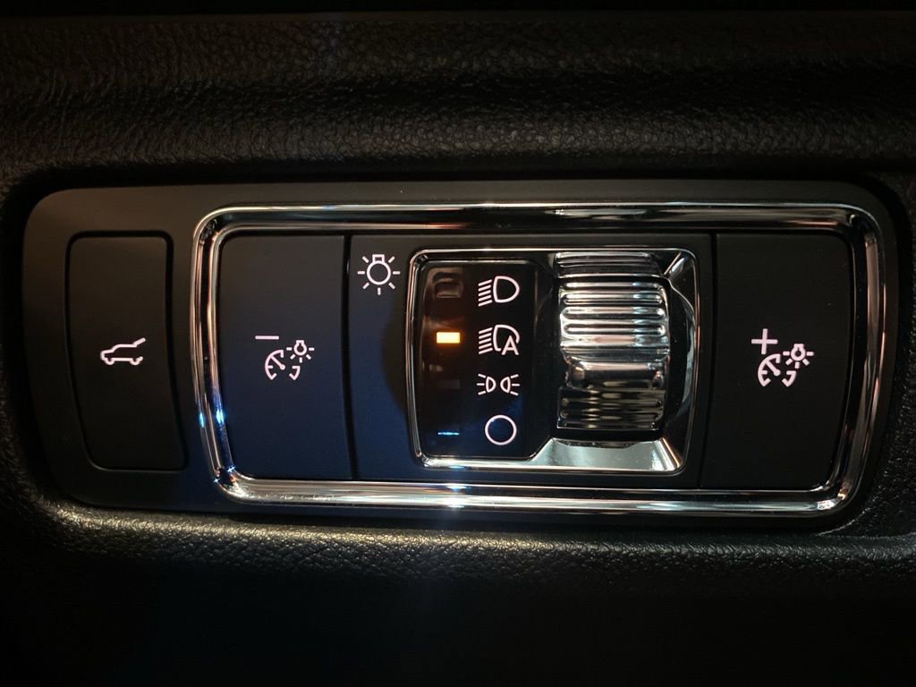 Used 2020 Lincoln Corsair Standard w/ Premium Package image 20