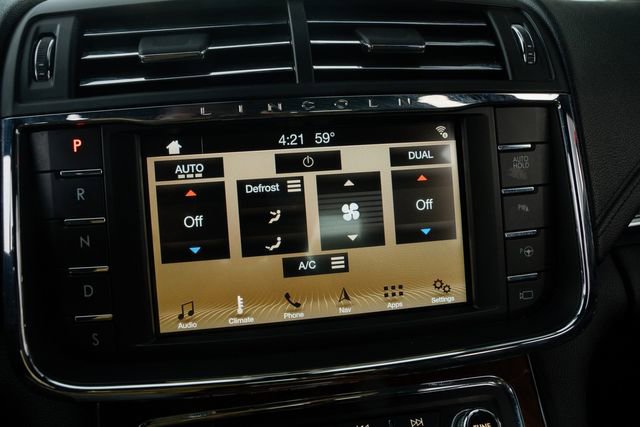 Used 2017 Lincoln Continental Select w/ Technology Package image 45