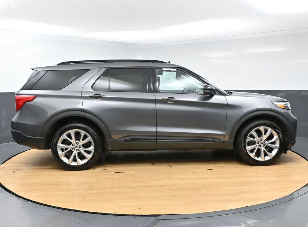 Used 2021 Ford Explorer Platinum w/ Premium Technology Package AWD/4WD image 8