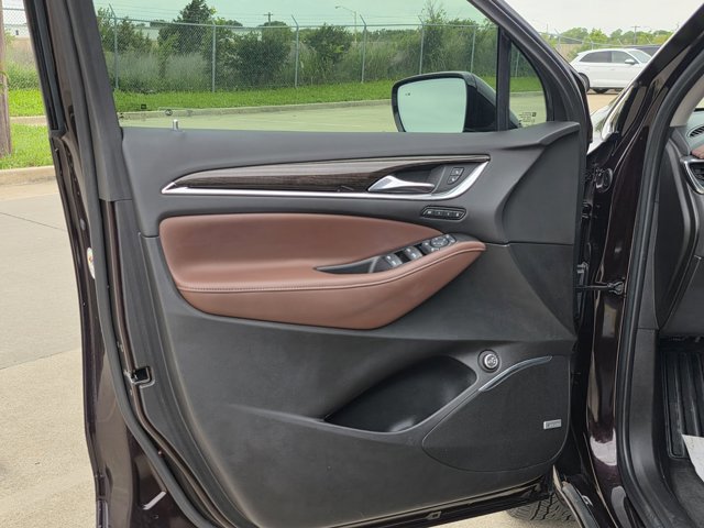 Used 2020 Buick Enclave Avenir w/ Avenir Technology Package FWD image 12