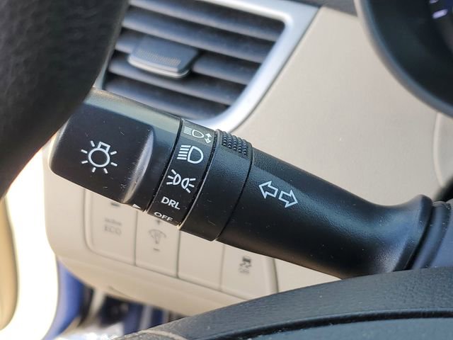 Used 2016 Hyundai Elantra SE image 19