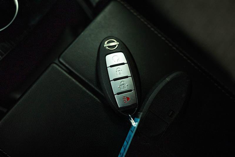 Used 2022 Nissan Rogue SV image 23