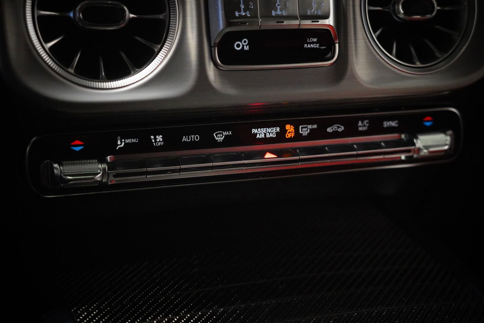 Certified 2025 Mercedes-Benz G 63 AMG 4MATIC image 28