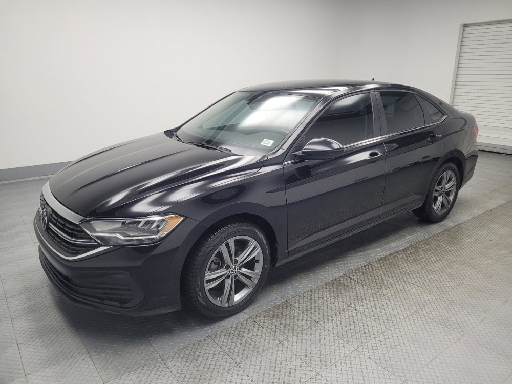 Used 2024 Volkswagen Jetta SE image 2