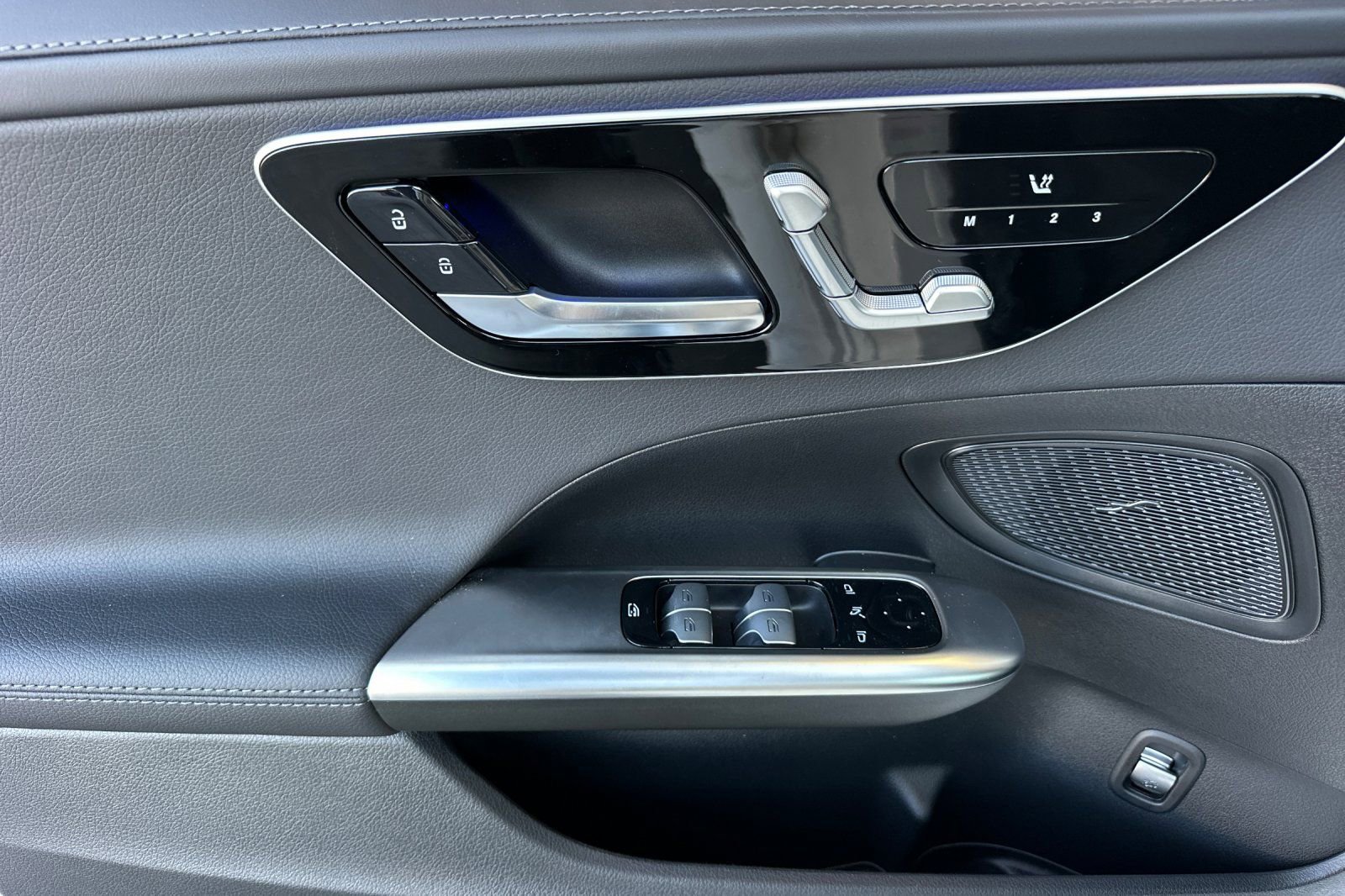 New 2025 Mercedes-Benz C 300 4MATIC Sedan image 22