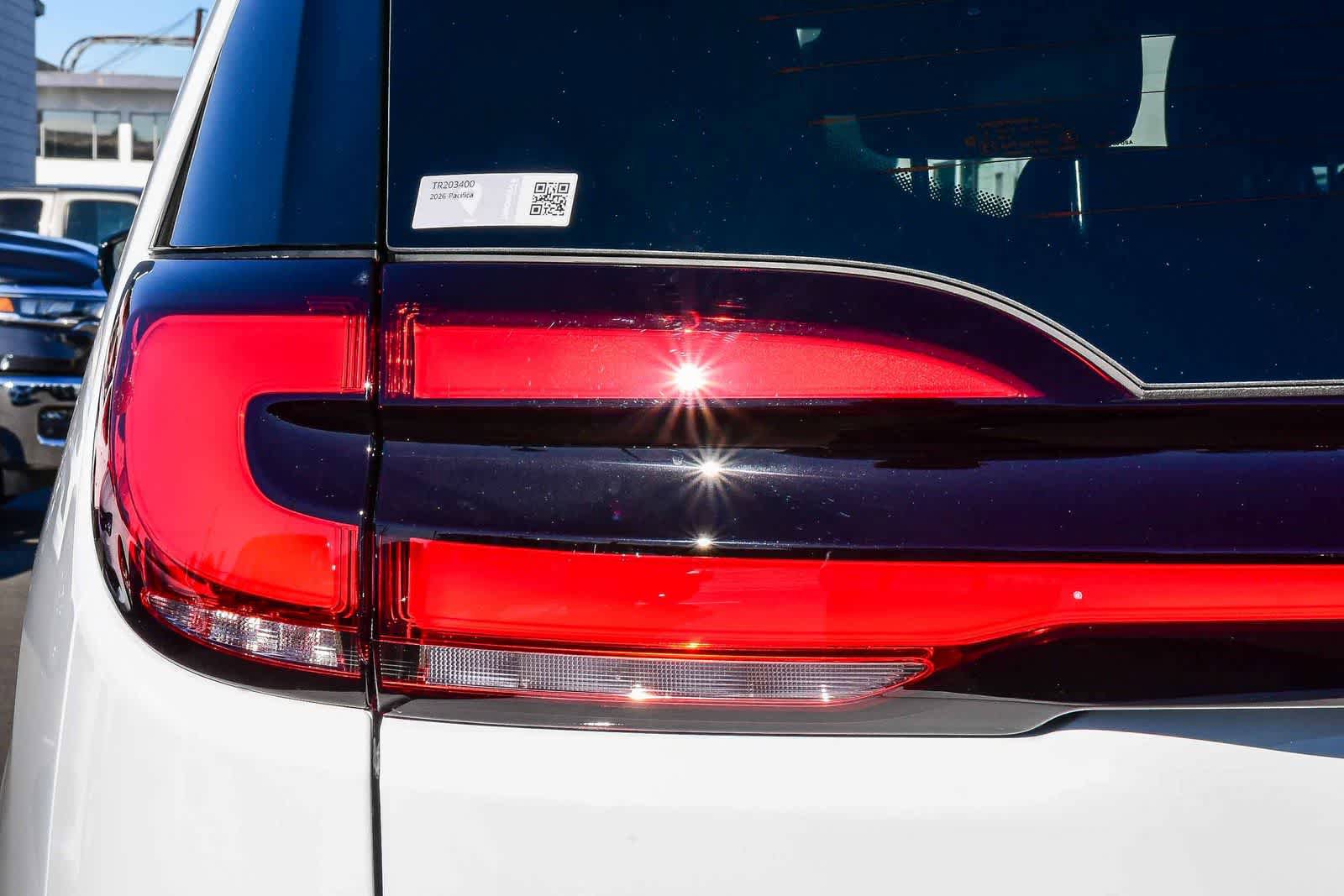 New 2026 Chrysler Pacifica Select image 7