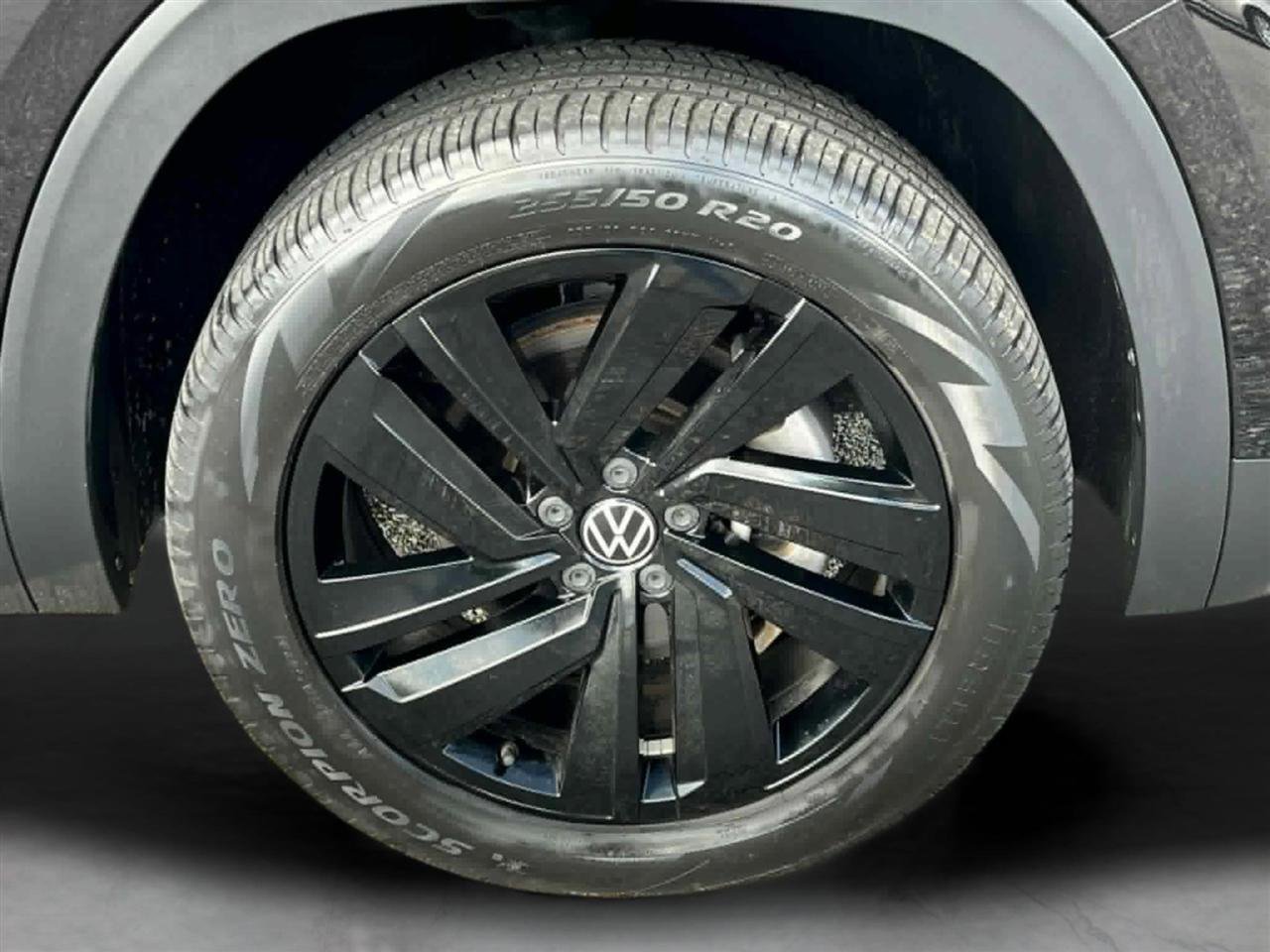 Used 2023 Volkswagen Atlas Cross Sport SE w/ Black Wheel Package FWD image 6