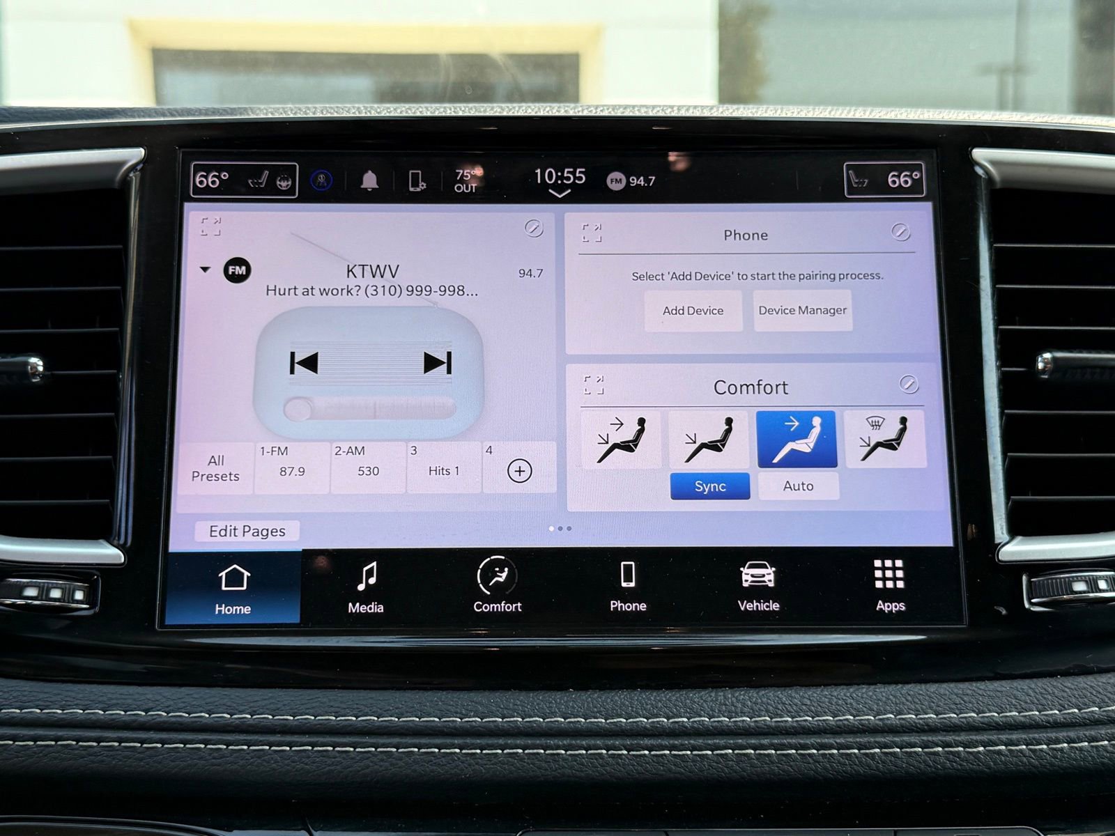 Used 2023 Chrysler Pacifica Touring-L image 37