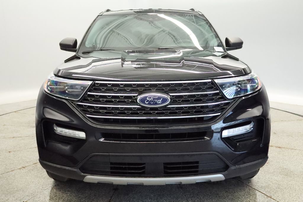 Used 2023 Ford Explorer XLT w/ Equipment Group 202A AWD/4WD image 12