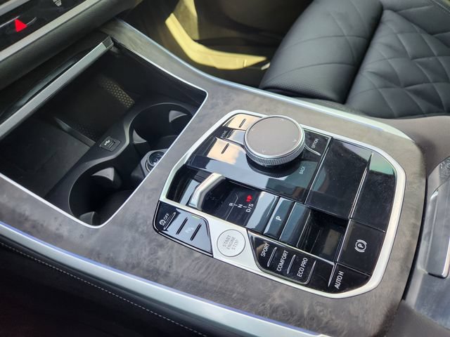 Used 2025 BMW X5 sDrive40i w/ Climate Comfort Package RWD image 19