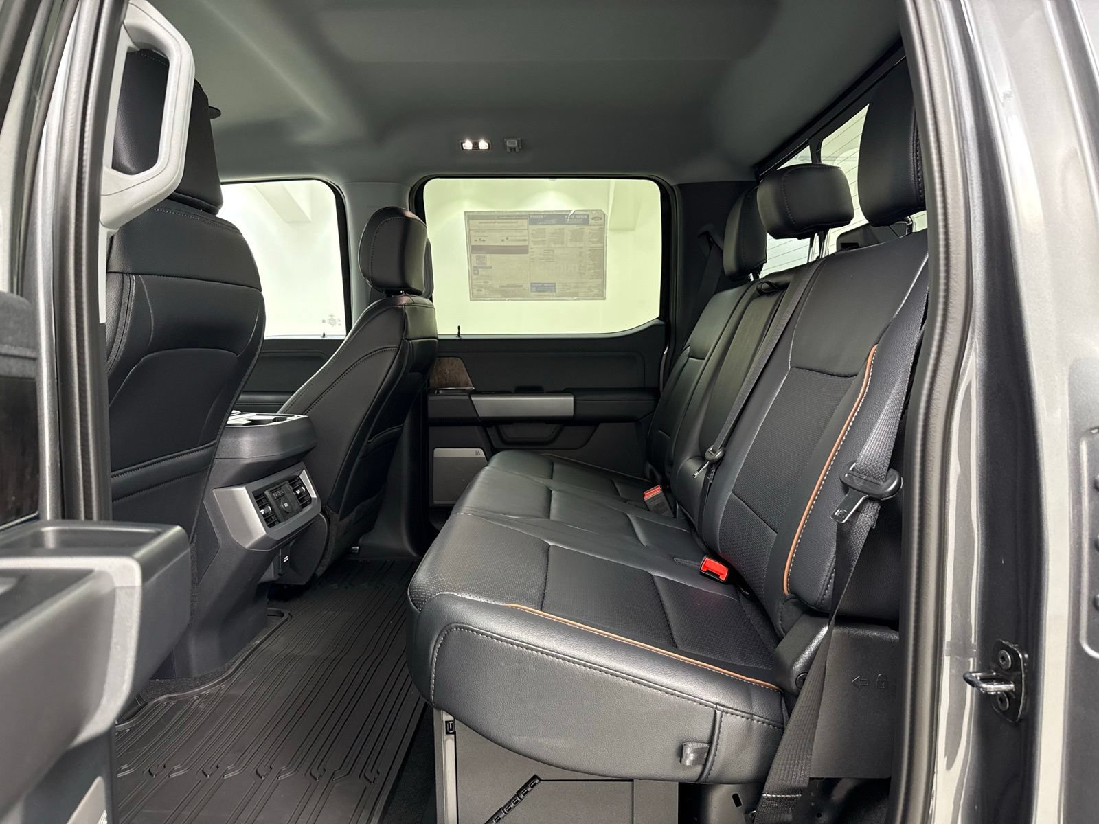 New 2026 Ford F250 Lariat w/ Black Appearance Package AWD/4WD image 28