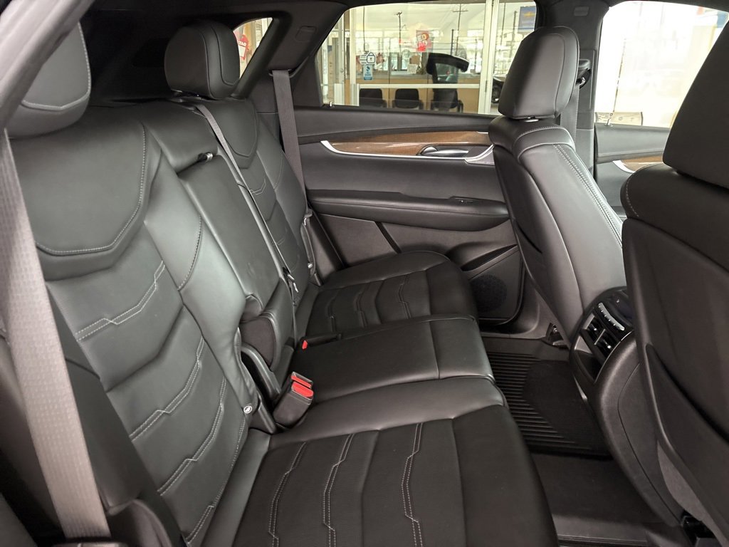 Used 2022 Cadillac XT5 Premium Luxury image 40