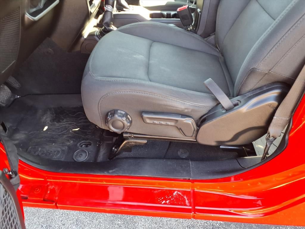 Used 2018 Jeep Wrangler Unlimited Sport image 22