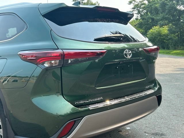Used 2025 Toyota Highlander Platinum AWD/4WD image 14