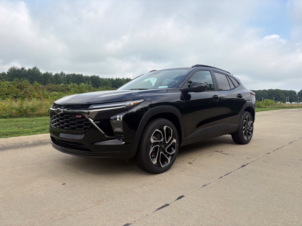 New 2026 Chevrolet Trax RS w/ Driver Confidence Package FWD image 1