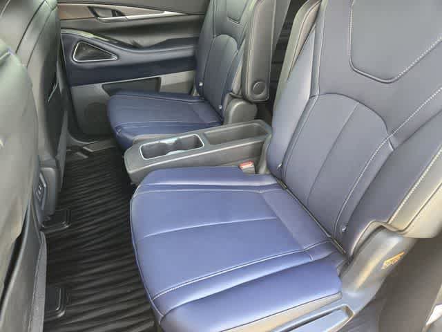 Certified 2026 INFINITI QX60 Sport w/ Dark Cargo Package AWD/4WD image 13