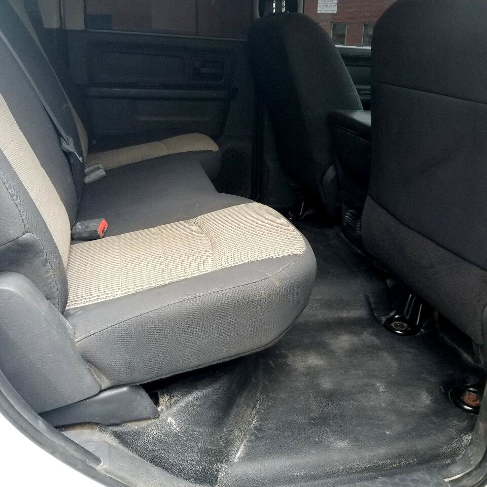 Used 2012 RAM 3500 ST w/ ST Decor Group image 17